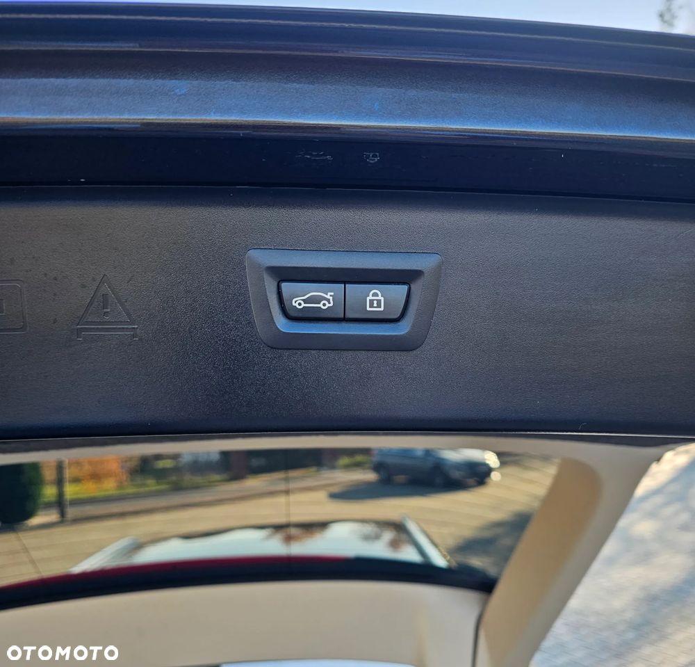 BMW Seria 5 518d - 16