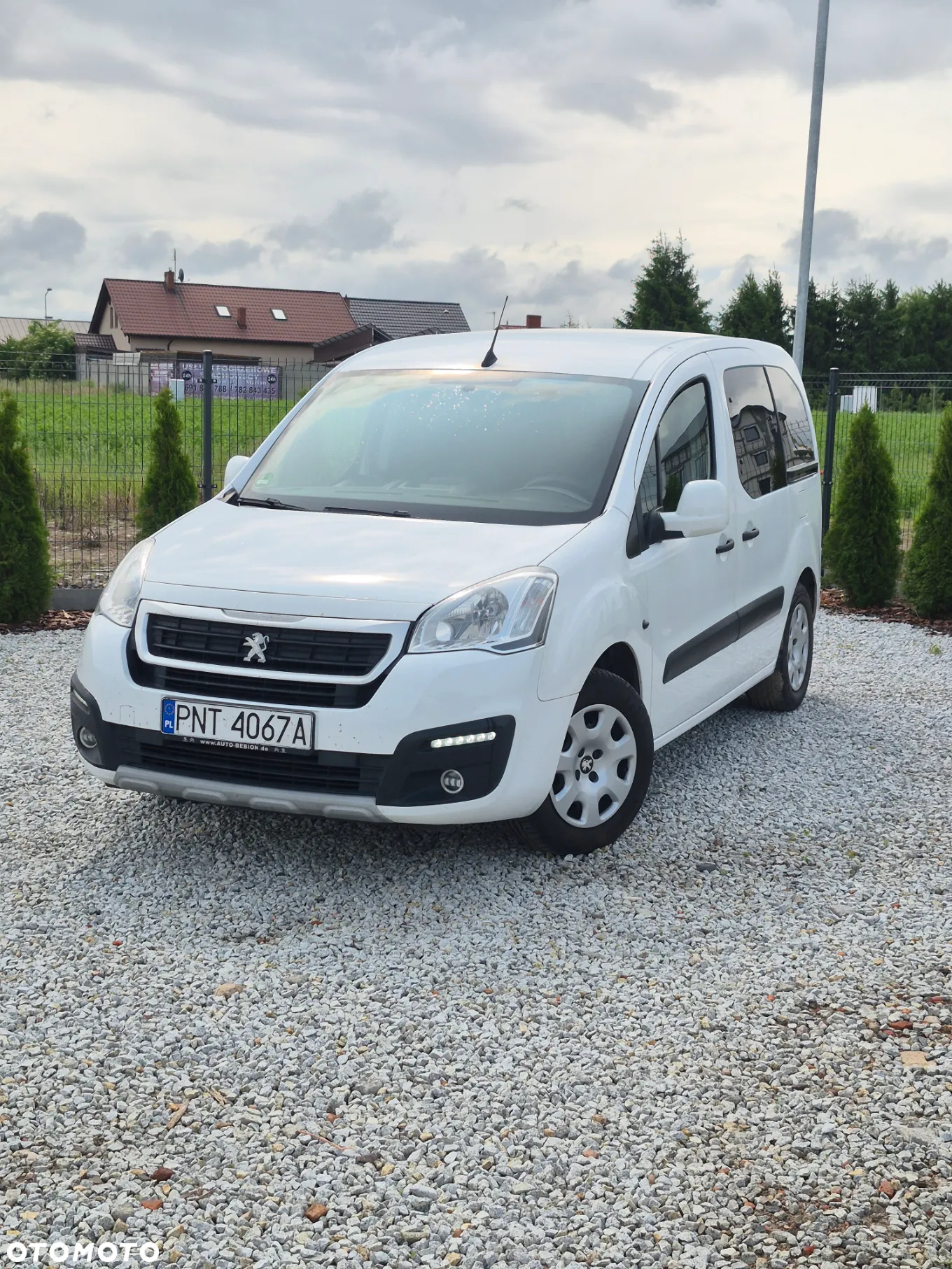 Peugeot Partner 1.6 BlueHDi Outdoor S&S - 3