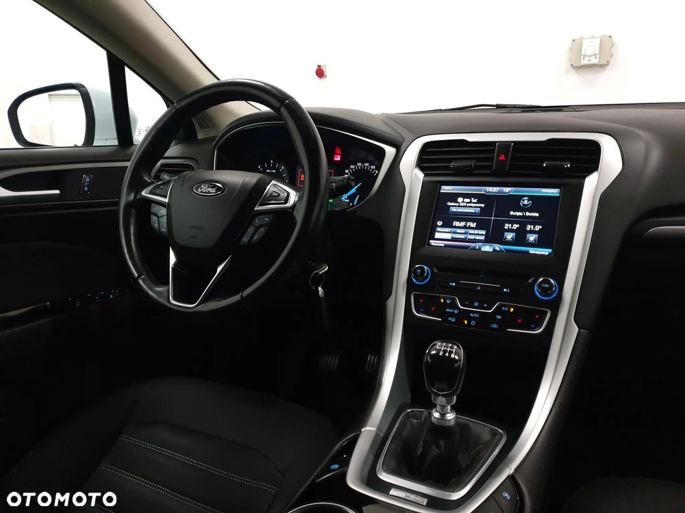 Ford Mondeo - 27