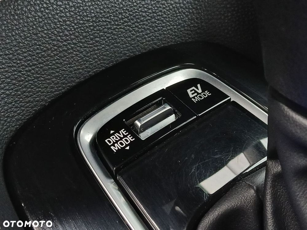 Toyota Corolla 1.8 Hybrid Style - 23