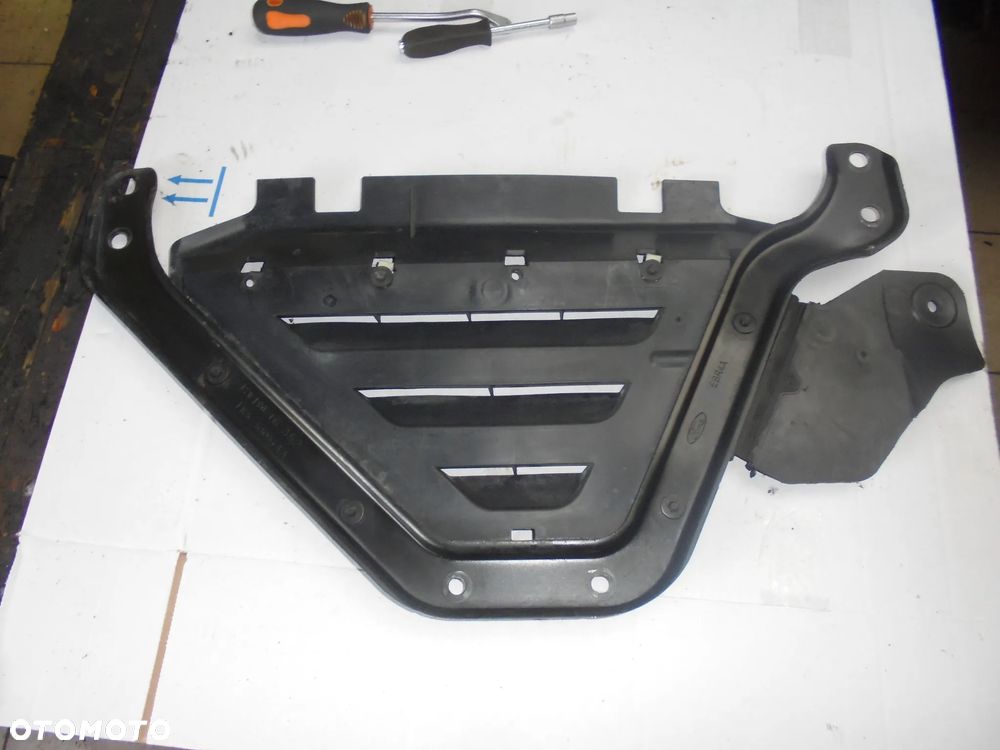 mustang VI 5.0 2017 osona pod silnik OE - 1