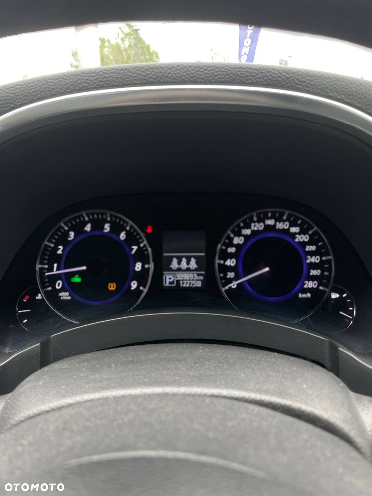 Infiniti Q70 3.7 S Premium - 8
