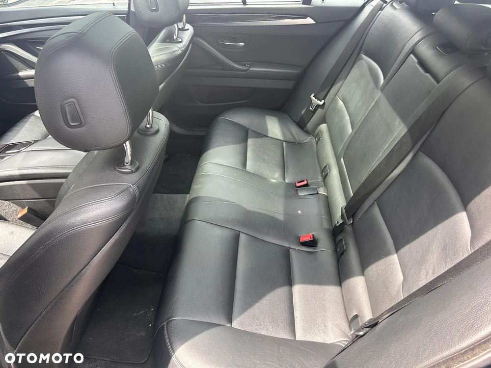 BMW Seria 5 525d - 7