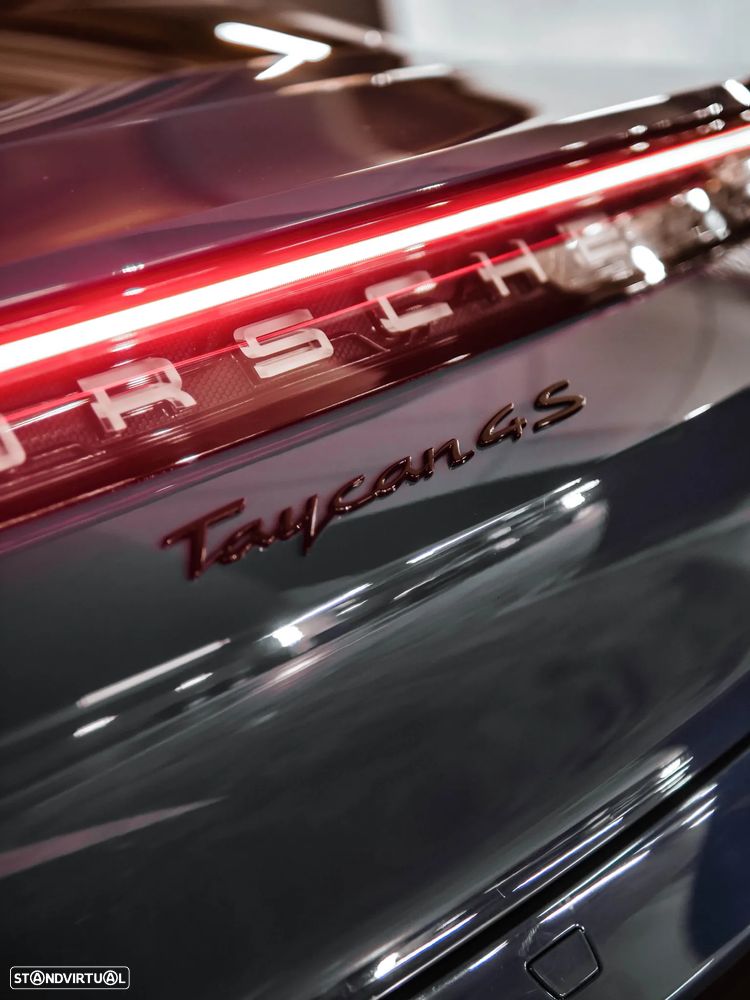 Porsche Taycan 4S - 5