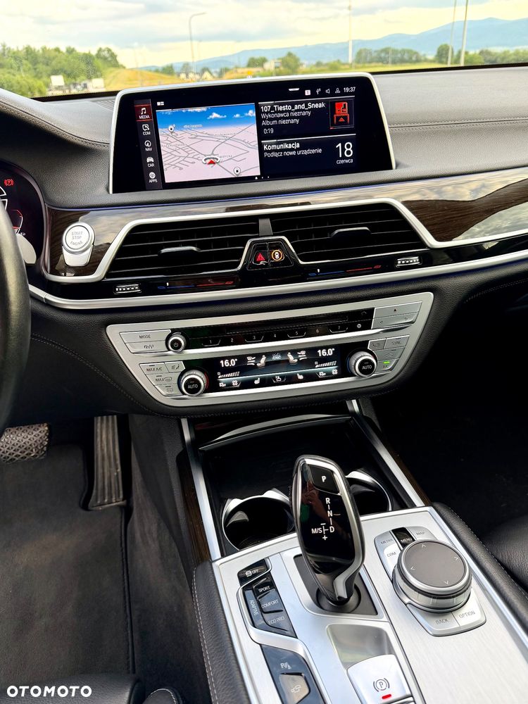 BMW Seria 7 730Ld xDrive mHEV - 11