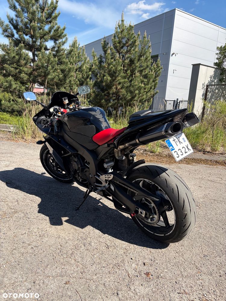 Yamaha R1 - 5