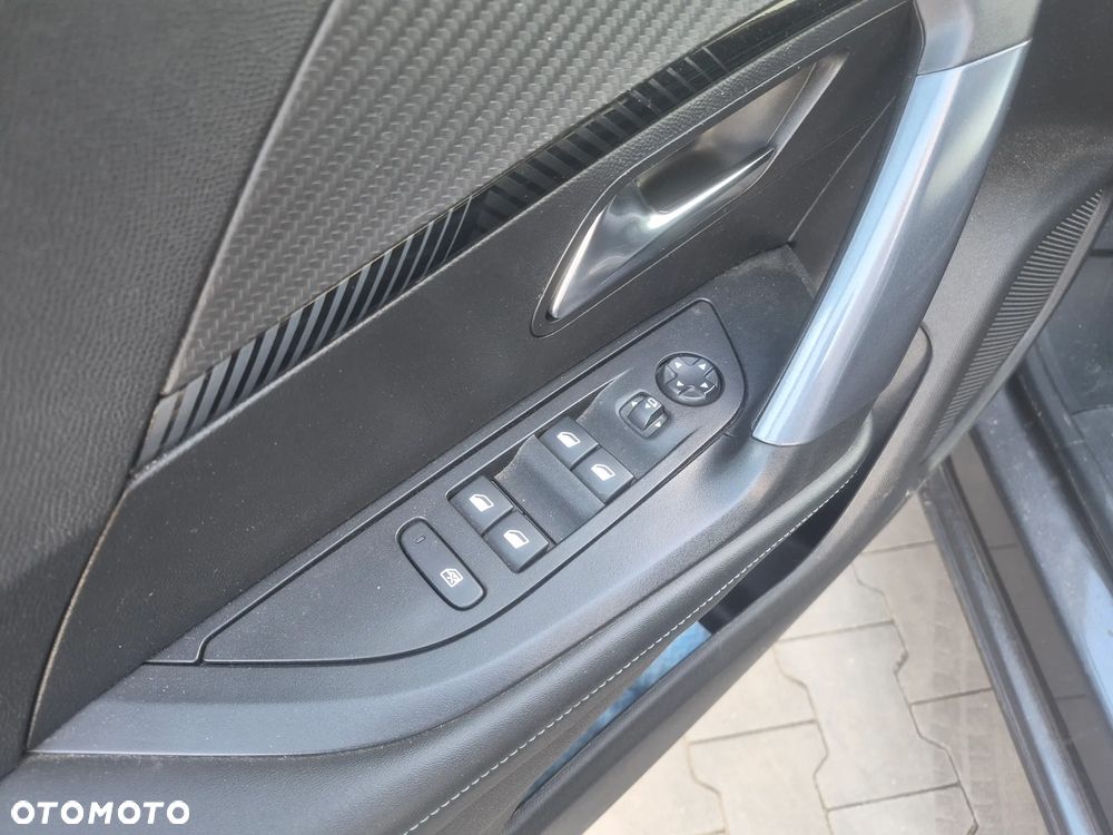 Peugeot 2008 PureTech 130 GPF Stop&Start Allure - 15