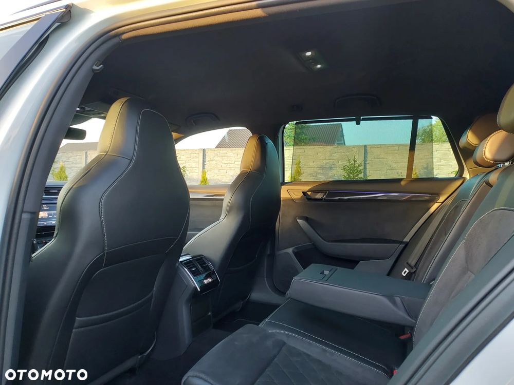 Skoda Superb 2.0 TDI Sportline DSG - 7
