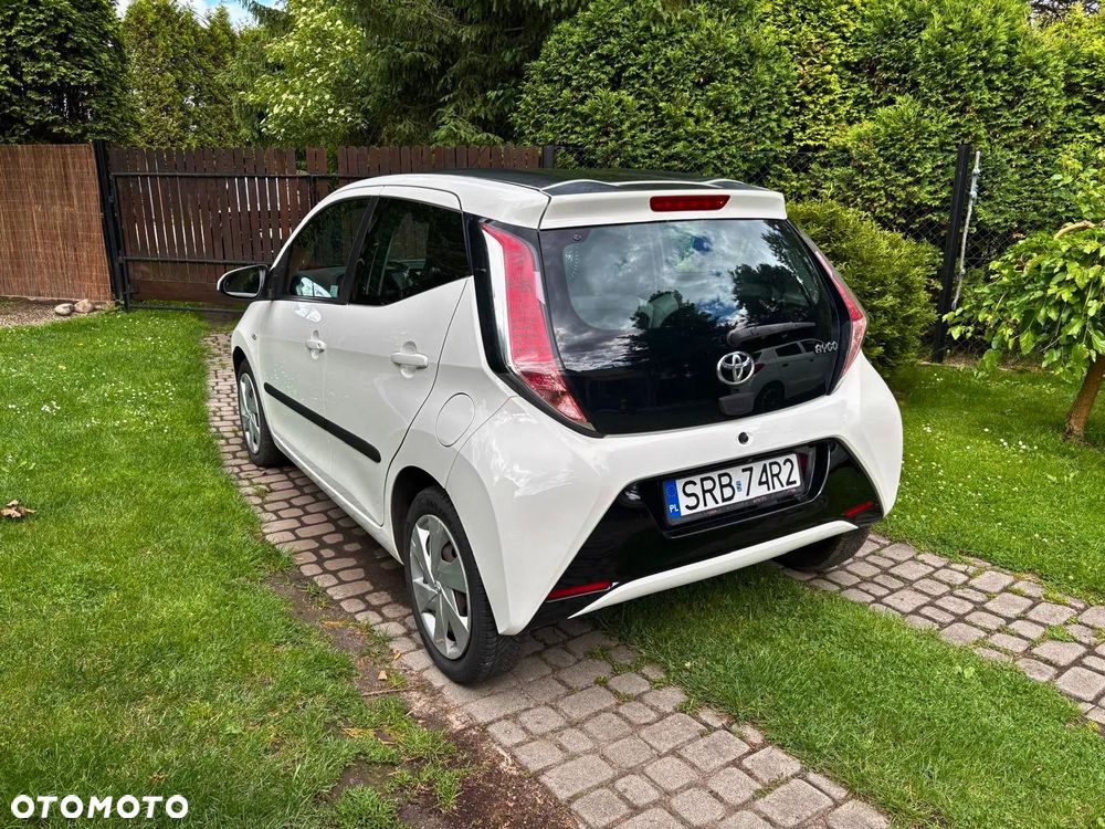 Toyota Aygo x-play touch - 6