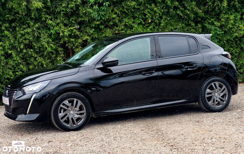Peugeot 208 - 16