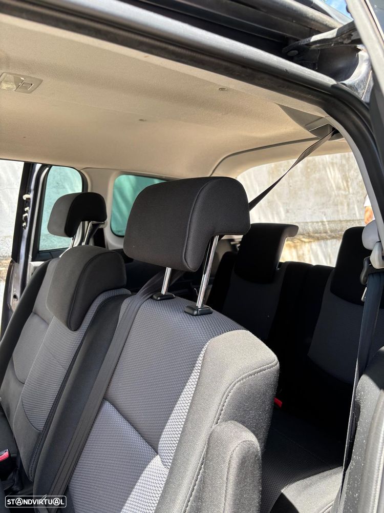Mazda 5 MZR-CD 2.0 Sport - 13