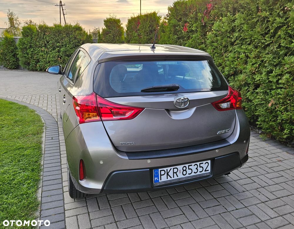 Toyota Auris 1.33 VVT-i - 10