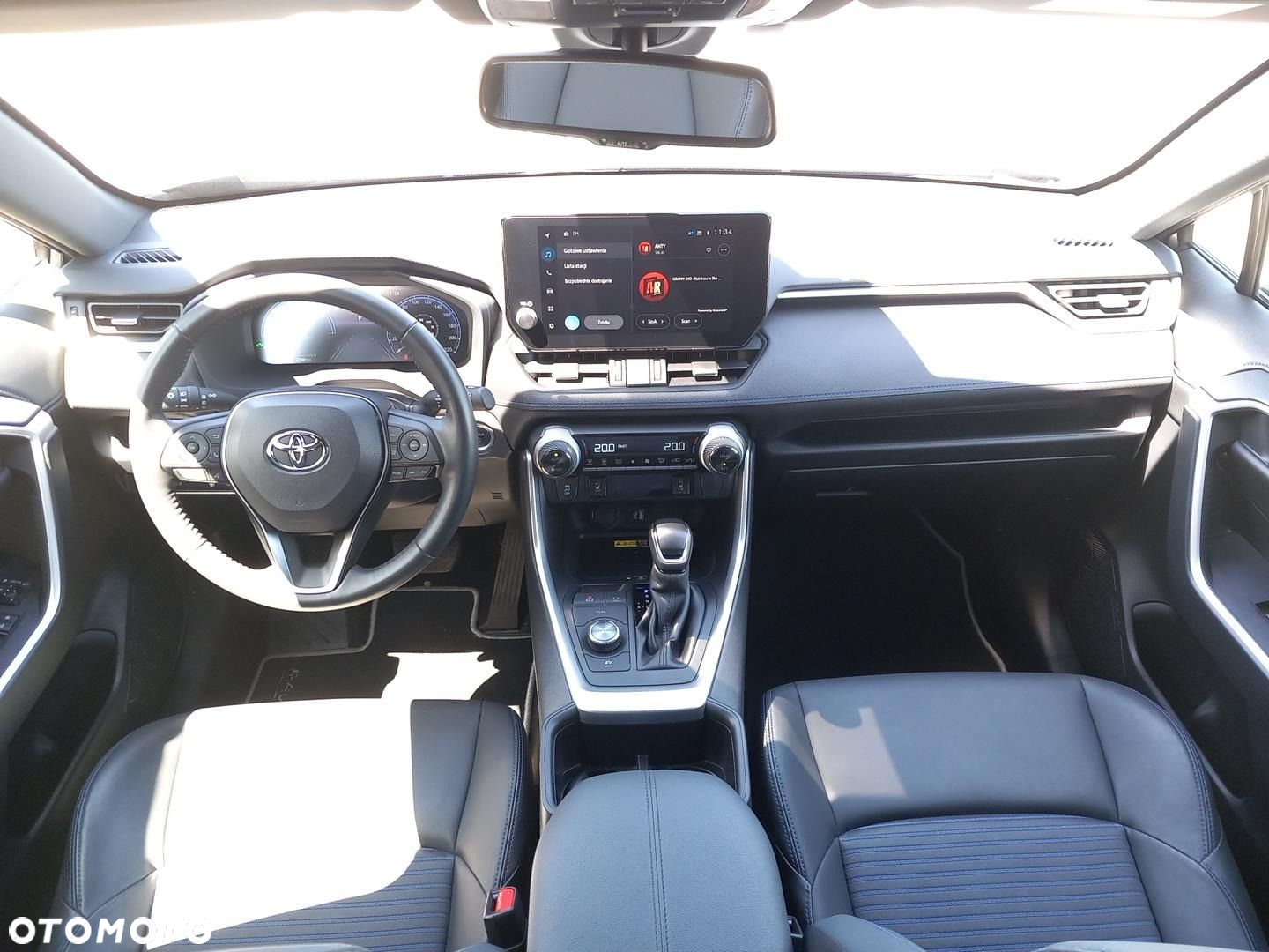 Toyota RAV4 - 8