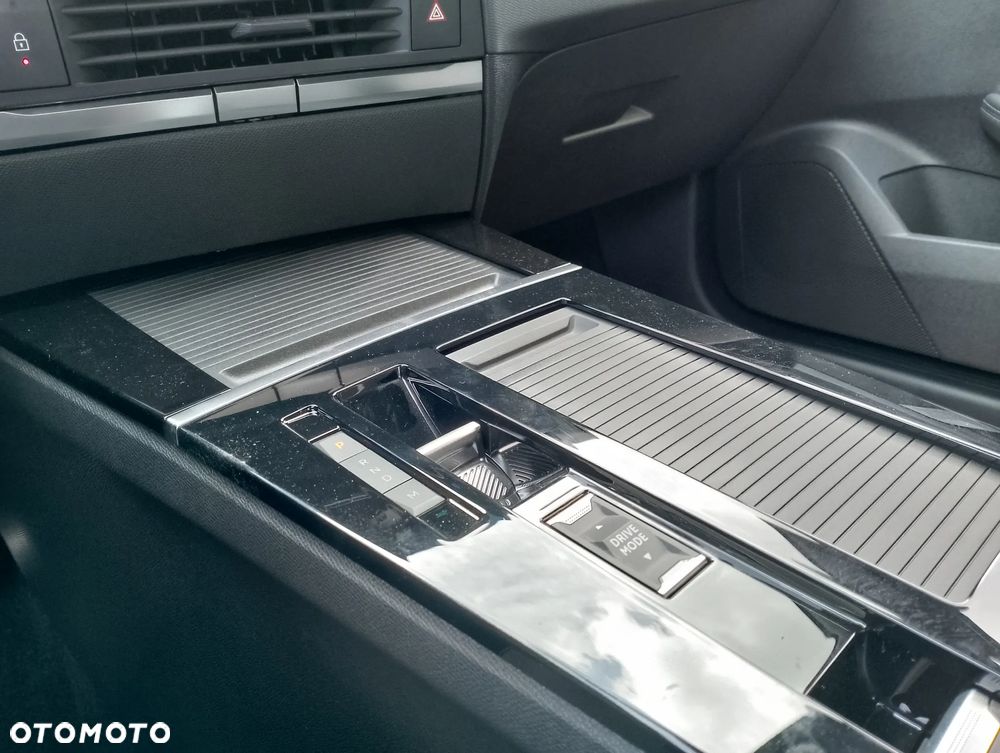 Opel Astra 1.2 T mHEV GS eDTC - 11