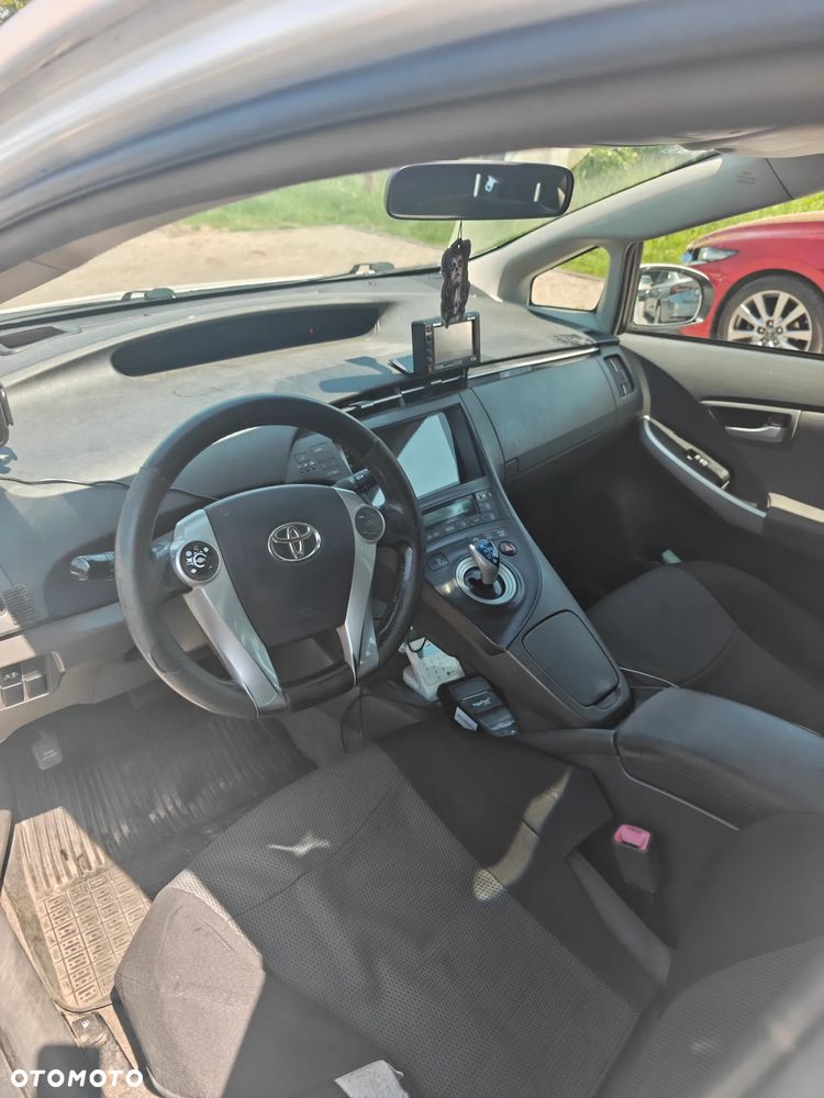 Toyota Prius - 8