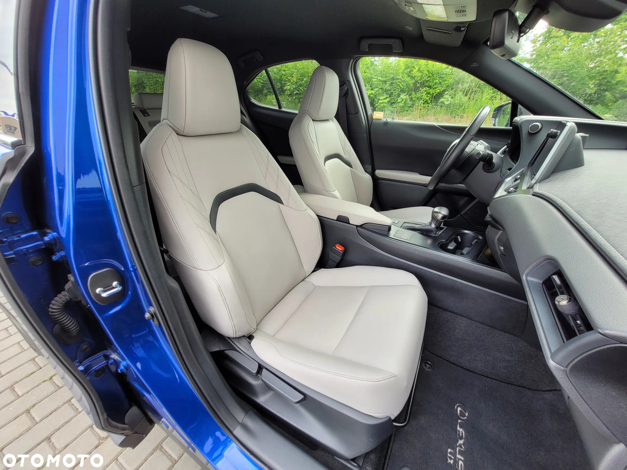 Lexus UX 200 GPF F Sport Design 2WD - 14