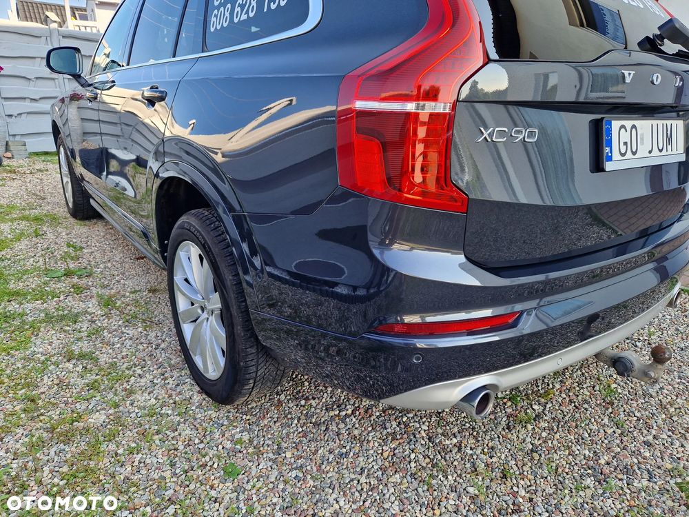 Volvo XC 90 D5 AWD Momentum - 11