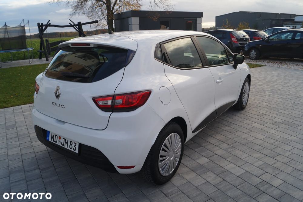 Renault Clio 1.2 16V 75 LIMITED - 3