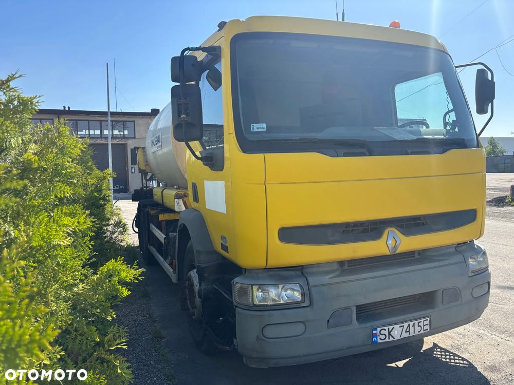 Renault Premium - 1