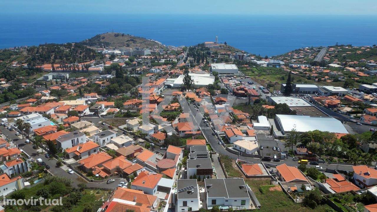 Moradia T3 independente no Funchal - Grande imagem: 4/47