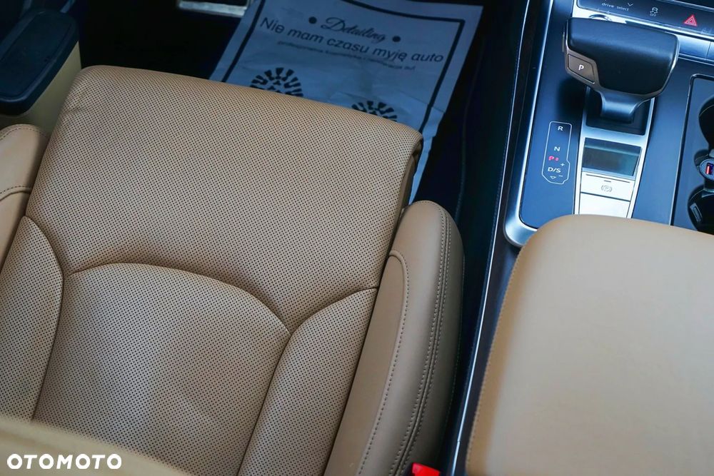 Audi Q8 SUV TFSI quattro 250 kW tiptronic S line business - 23