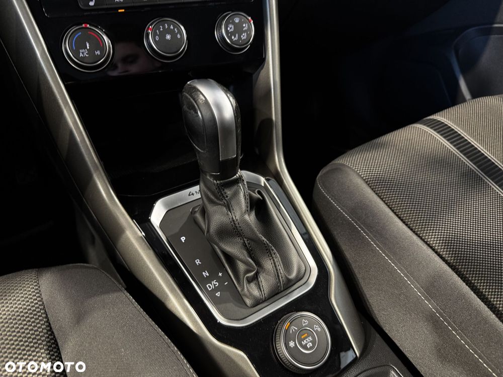 Volkswagen T-Roc - 22