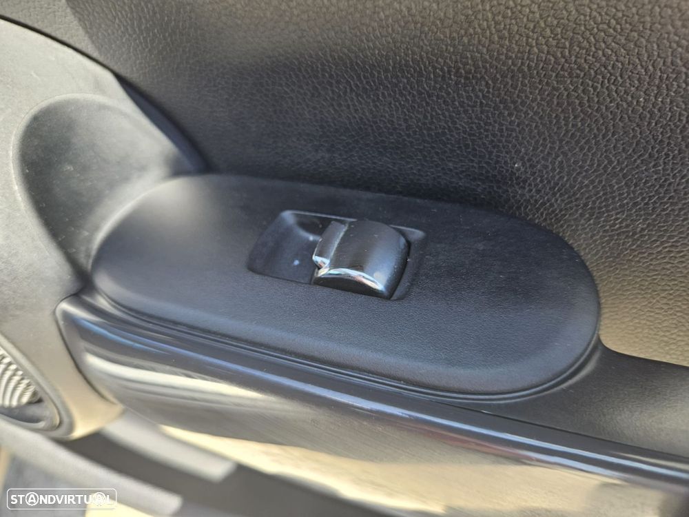 MINI 3 Portas One D - 36