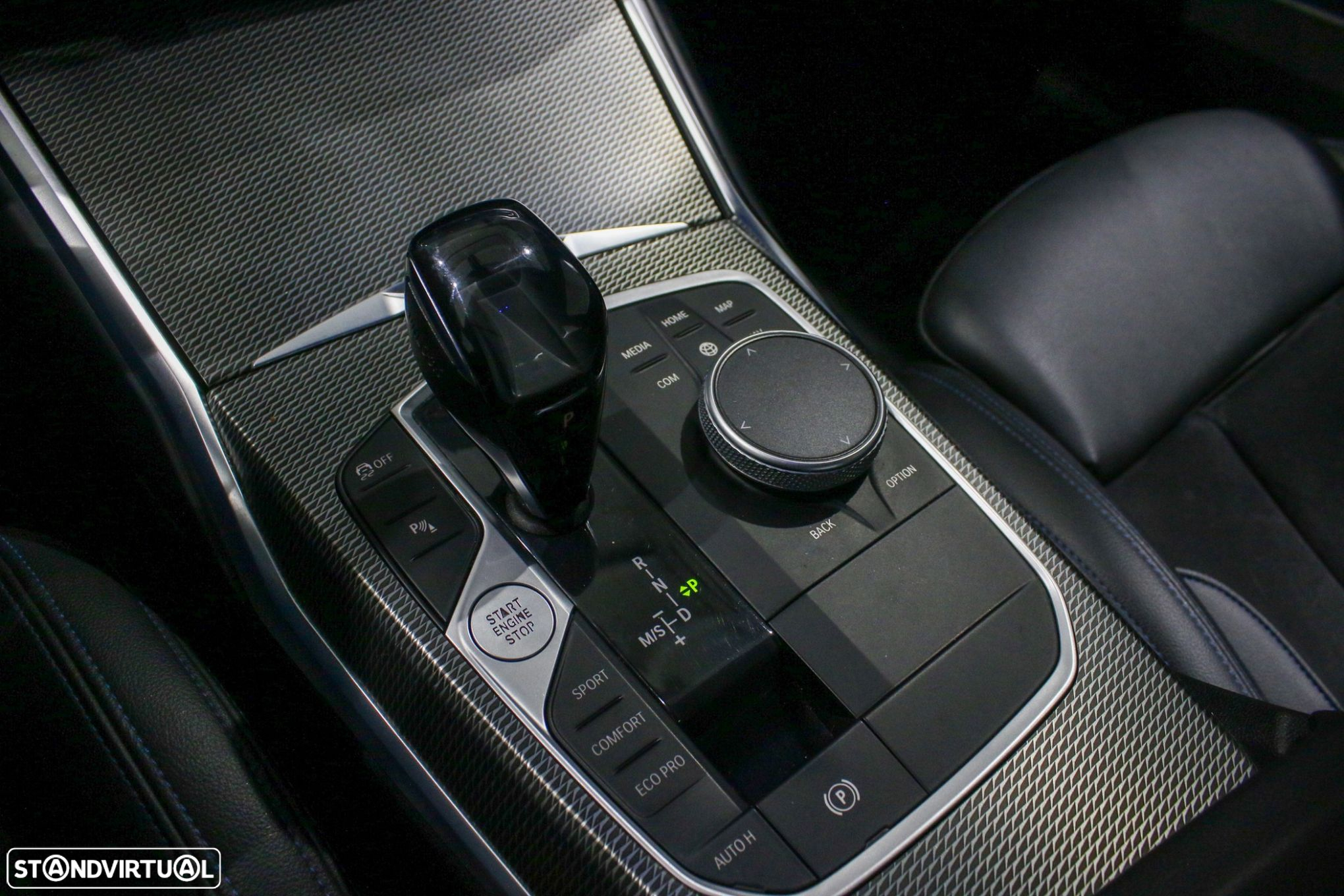 BMW 318 d Pack M Auto - 23