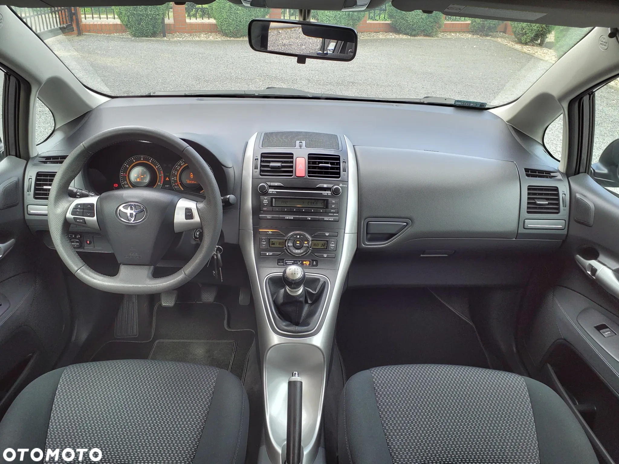 Toyota Auris 1.6 Premium - 17