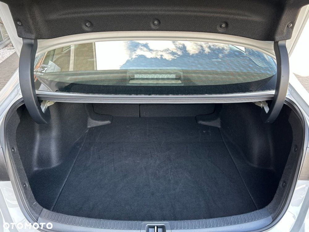 Toyota Corolla 1.8 Hybrid Comfort - 23