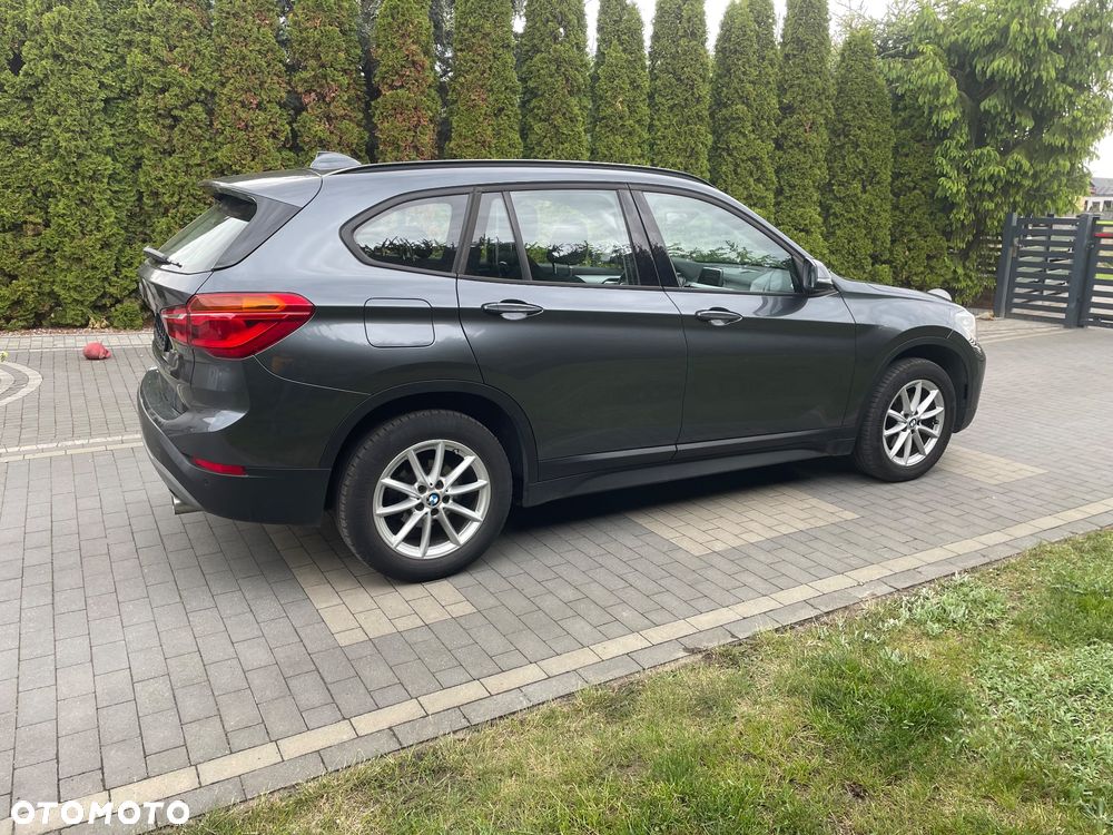 BMW X1 sDrive18d - 12