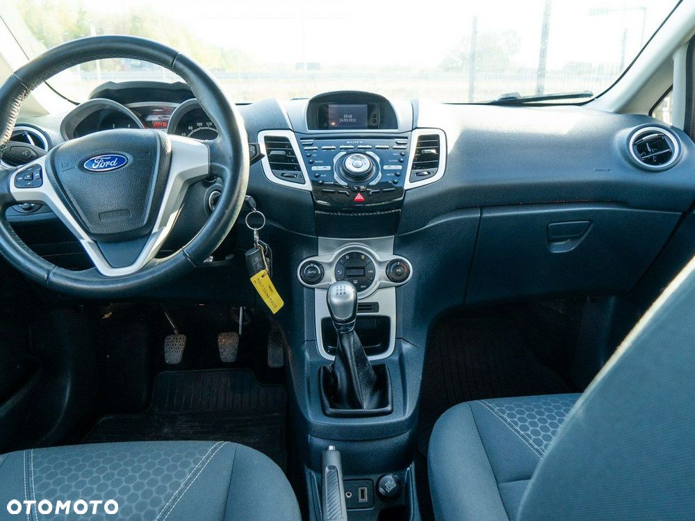 Ford Fiesta - 33