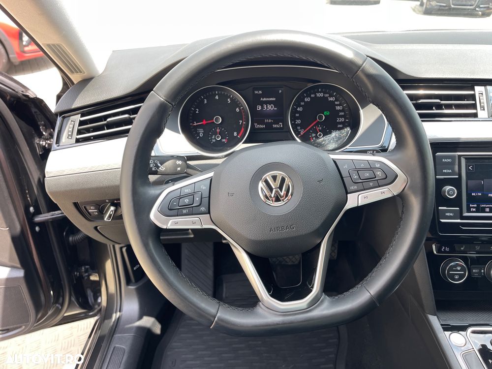 Volkswagen Passat - 38