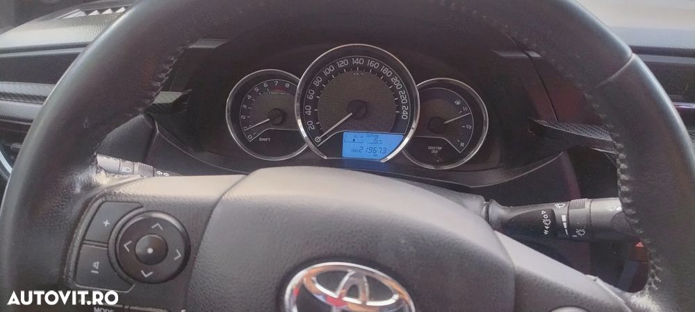 Toyota Corolla 1.6 Luna - 6