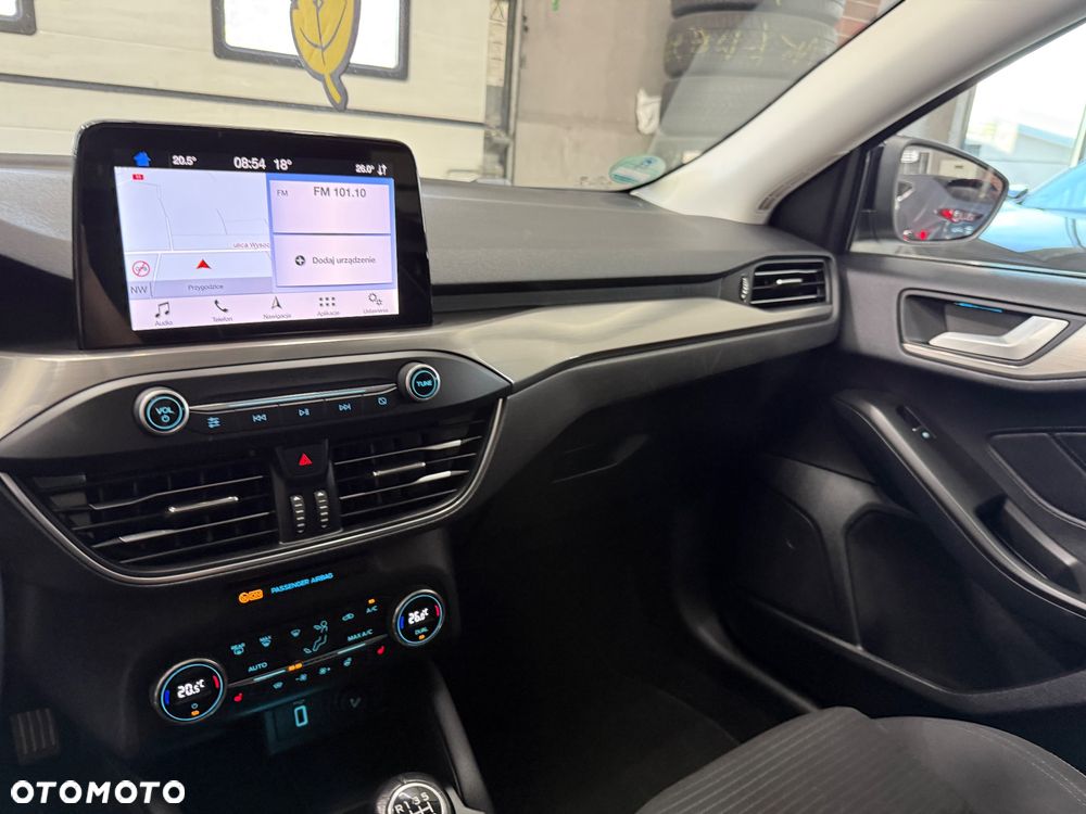 Ford Focus 2.0 EcoBlue STart-Stopp-System TITANIUM - 25