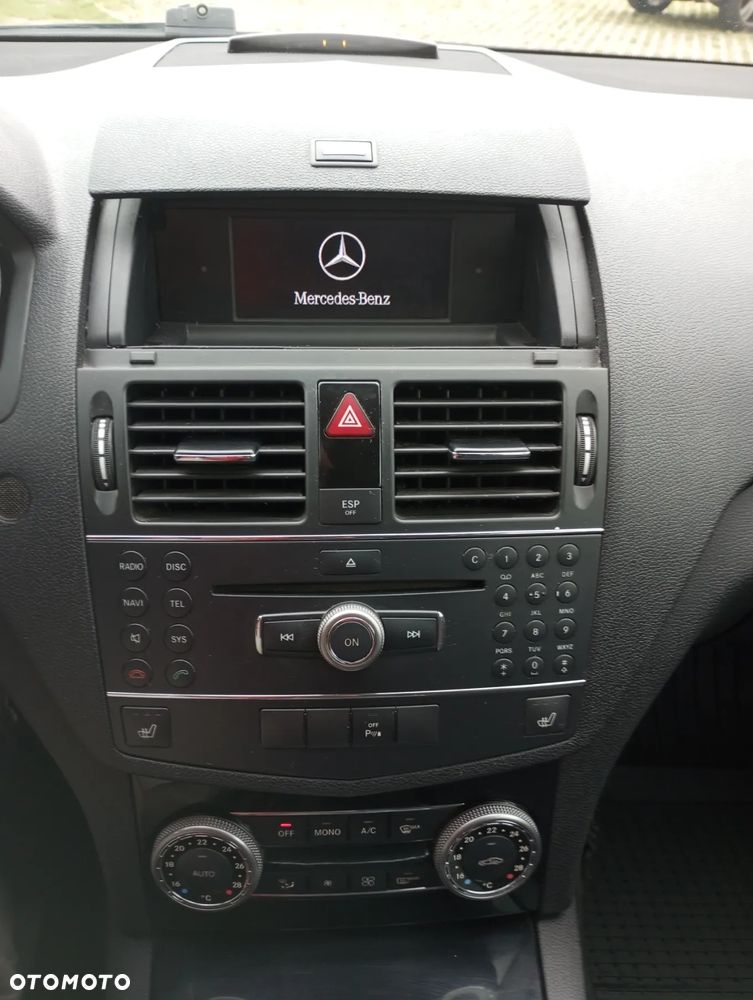 Mercedes-Benz Klasa C 180 Kompressor Classic - 24