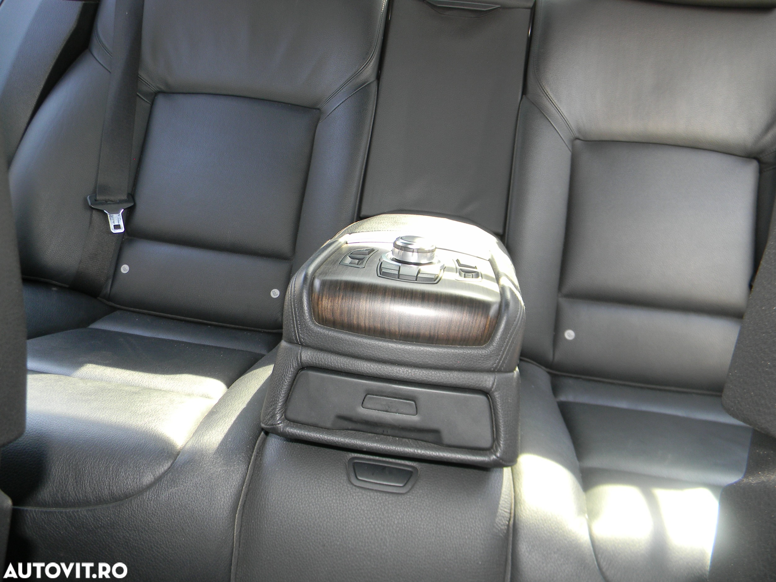 Dezmembrari  BMW 7 (F01, F02, F03, F04)  2008  > 2015 750 i Benzina - 34