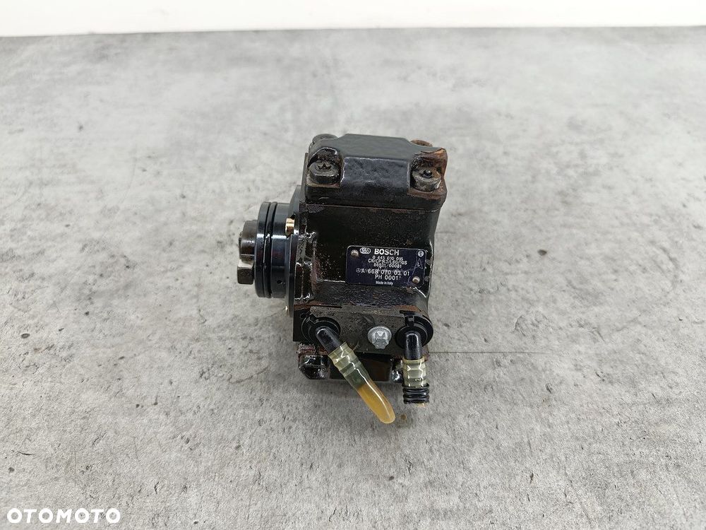 POMPA WTRYSKOWA MERCEDES  KLASA A W168 A6680700301  0445010015 BOSCH 1.7 - 1