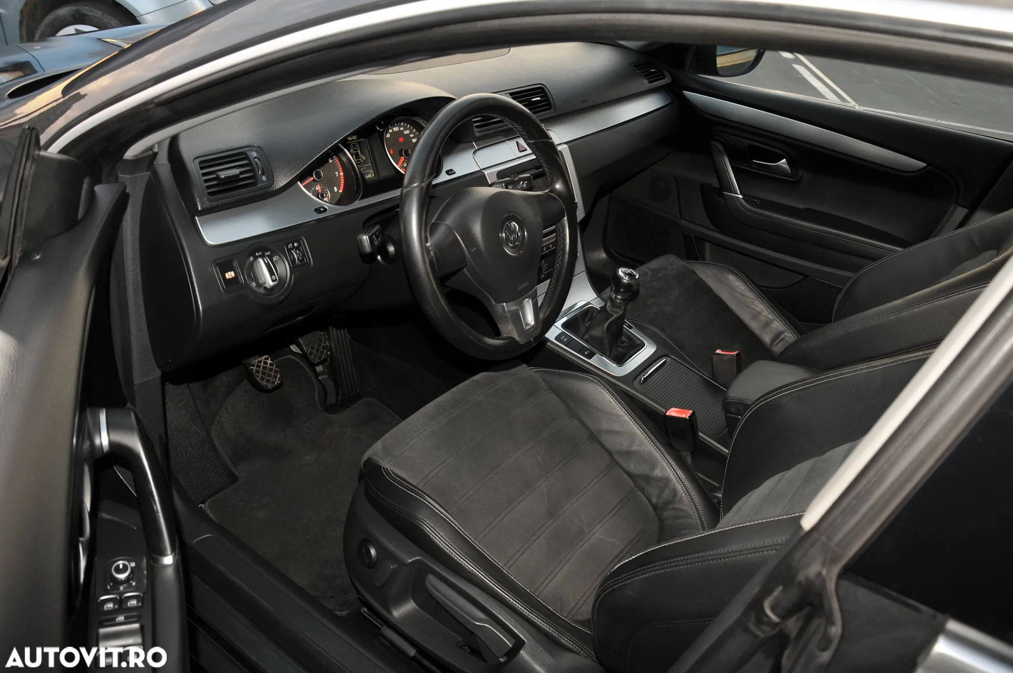 Volkswagen Passat CC 1.8 TSI - 12
