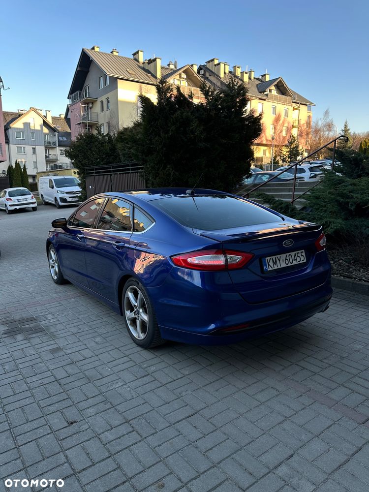 Ford Fusion - 2