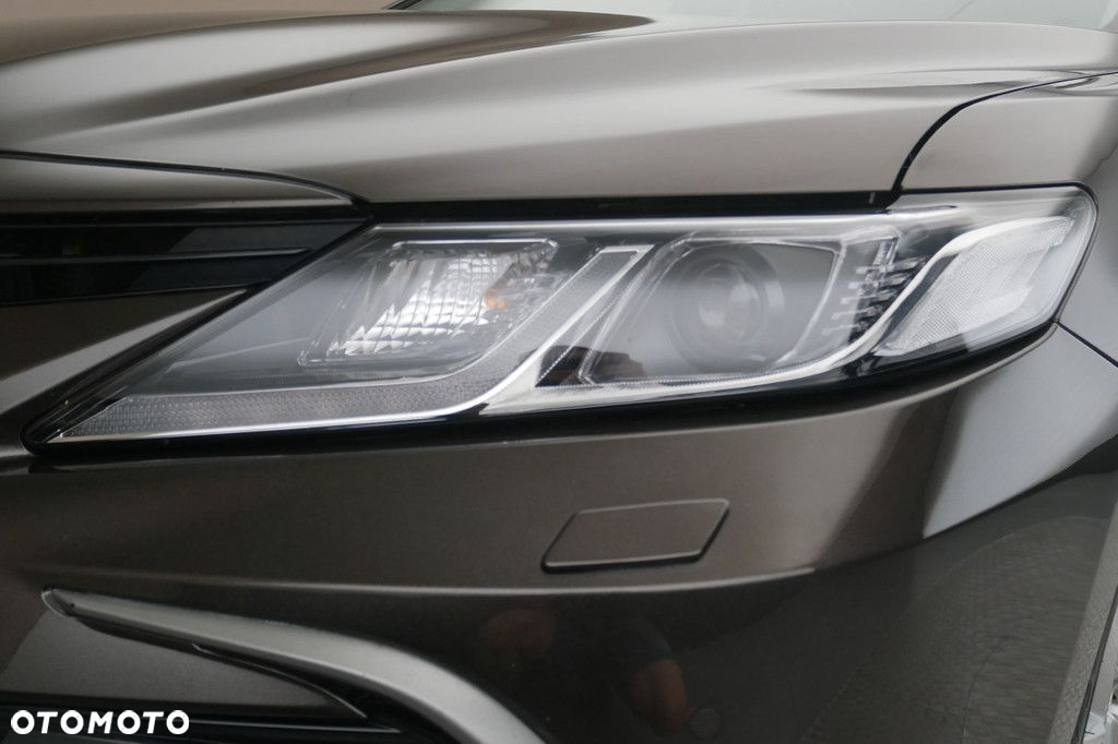 Toyota Camry - 13