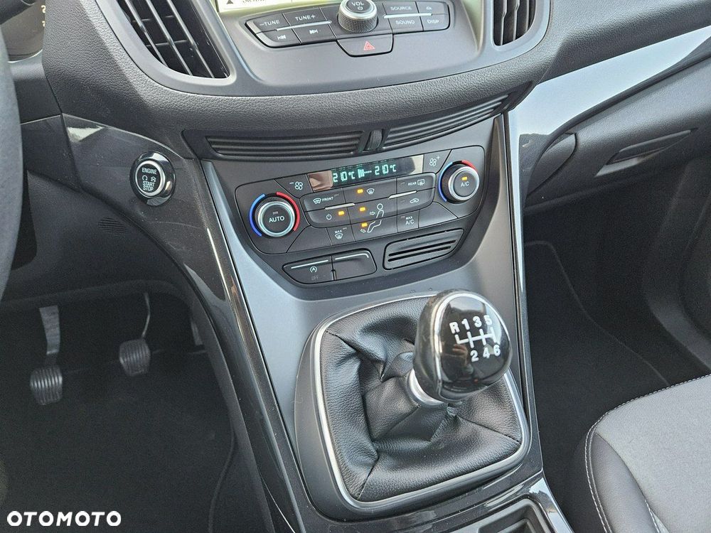 Ford Kuga 1.5 EcoBlue FWD Titanium - 37