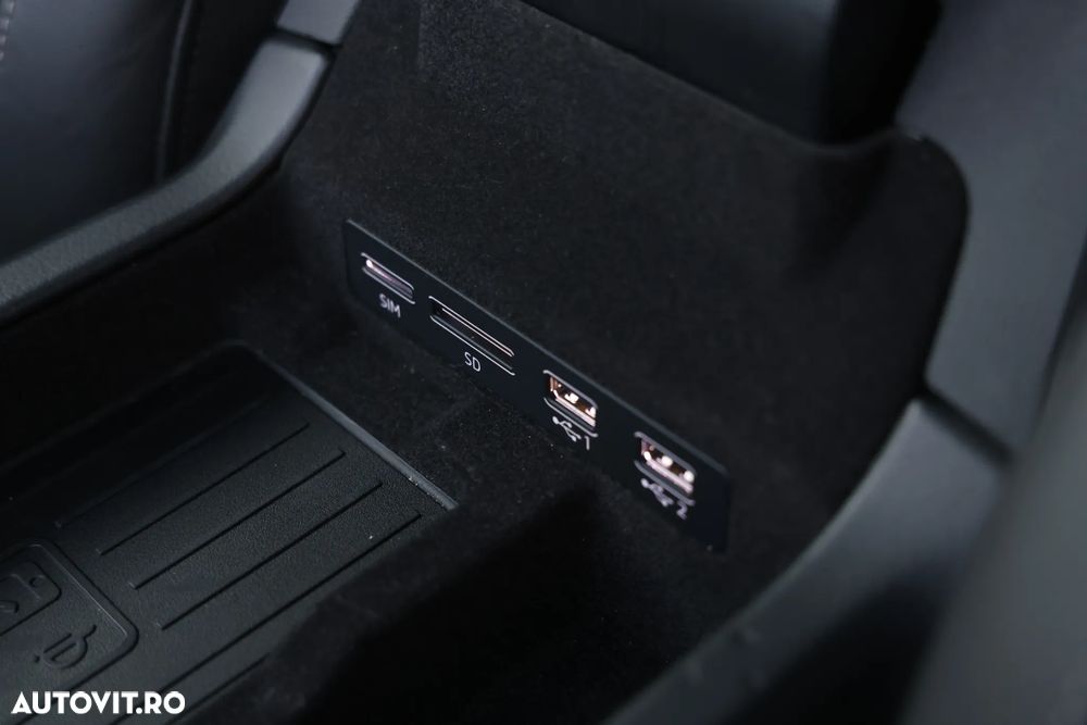Audi A4 Avant 40 TDI quattro S tronic S line - 40