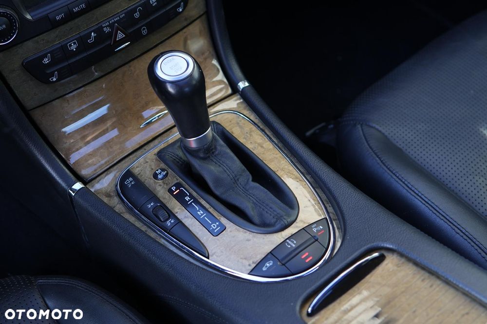 Mercedes-Benz Klasa E 63 AMG 7G-TRONIC - 8
