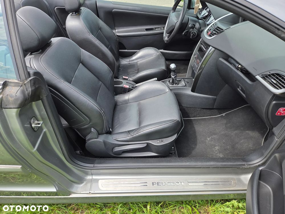 Peugeot 207 CC - 21