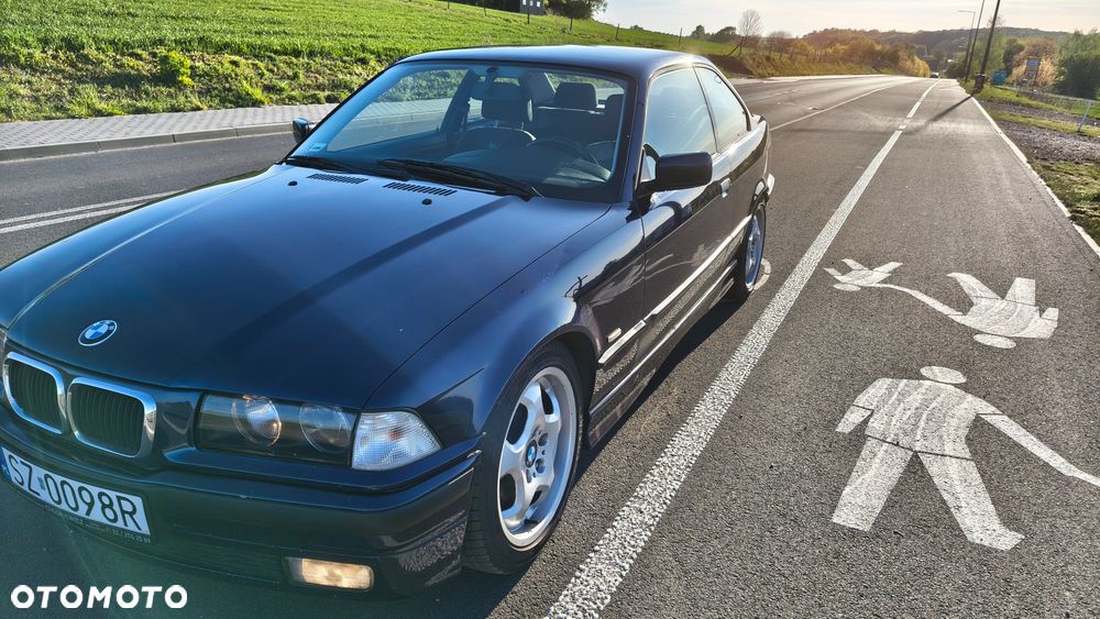 BMW Seria 3 323i - 20