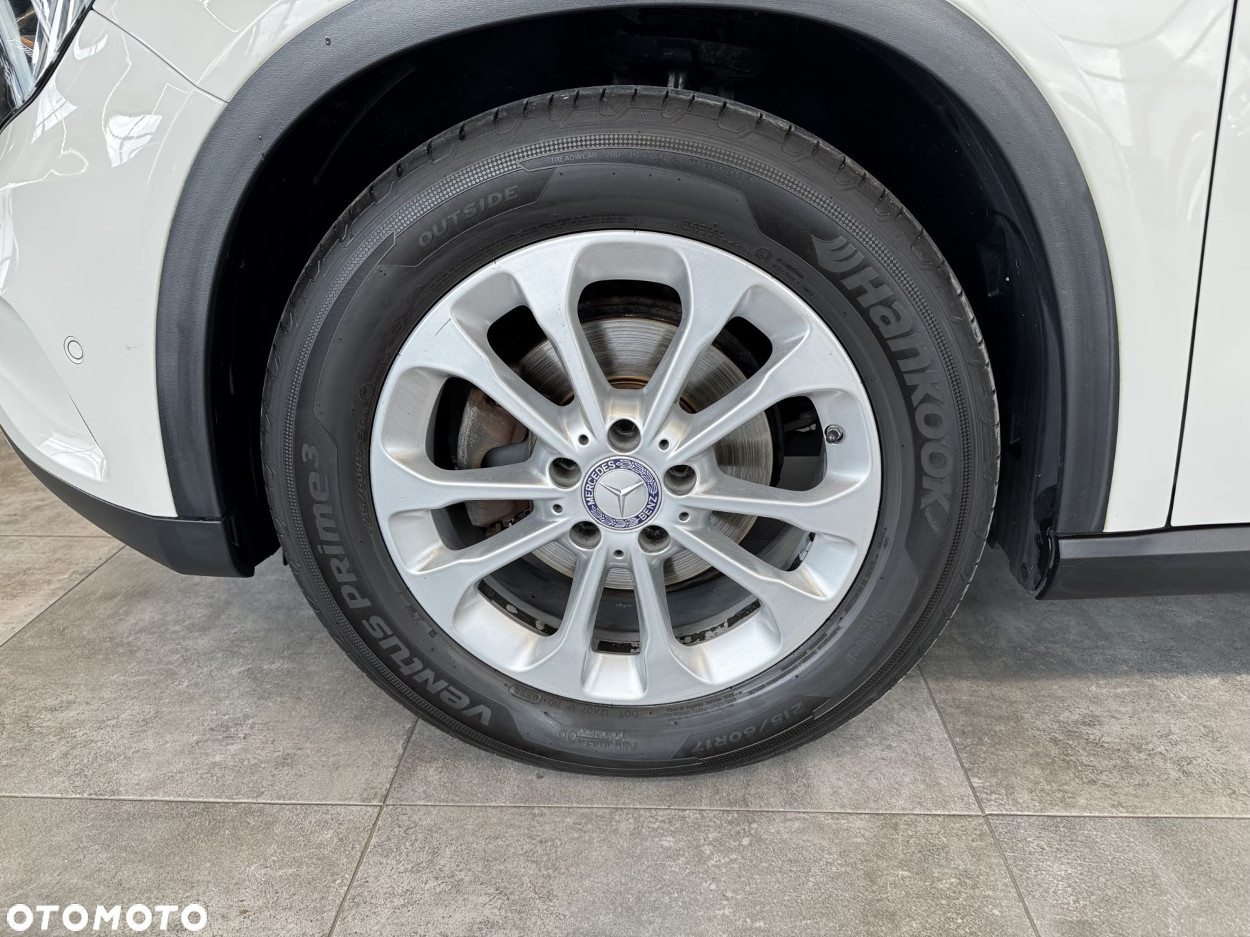 Mercedes-Benz GLA - 10