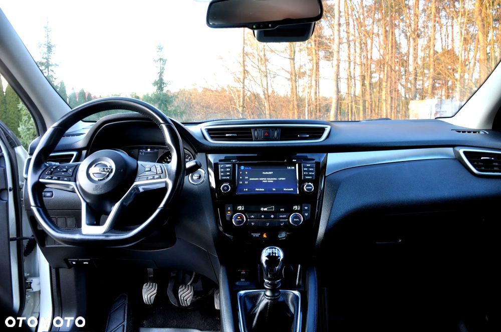 Nissan Qashqai 1.2 DIG-T Tekna EU6 - 27