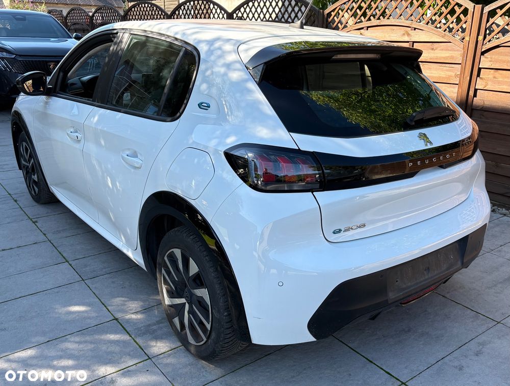 Peugeot 208 50kWh Business - 5