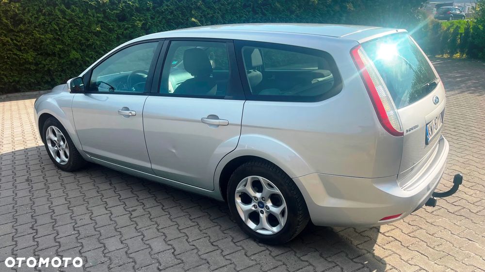 Ford Focus 2.0 TDCi DPF Ghia - 6